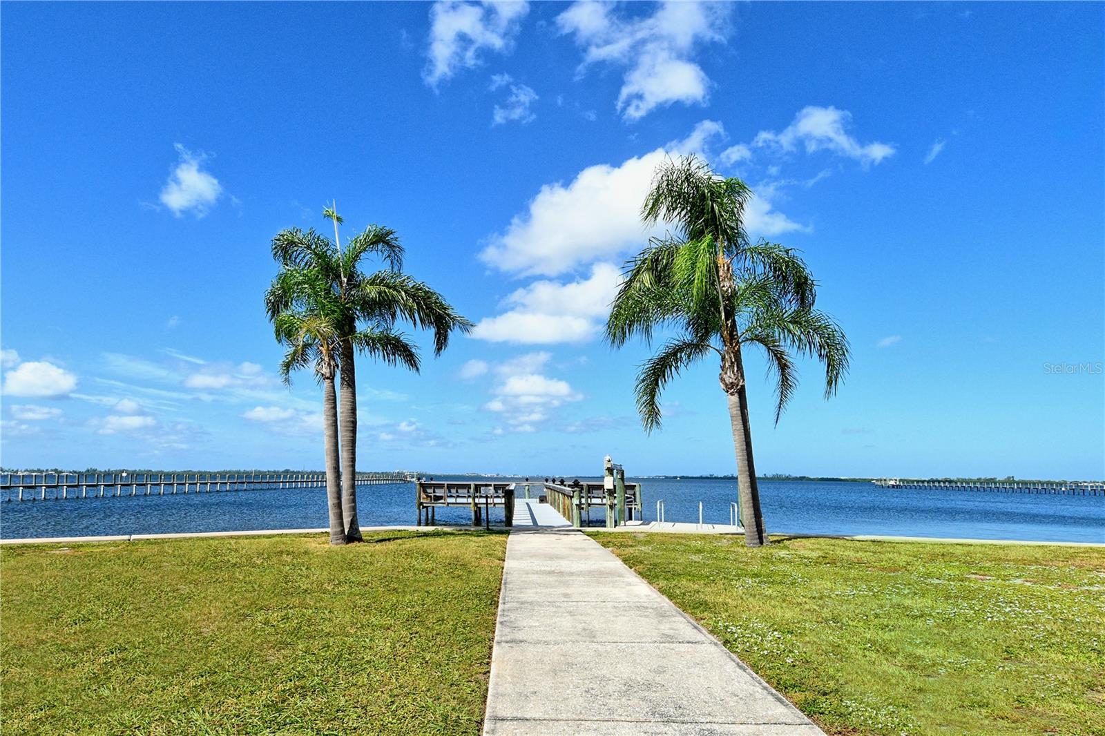 PALMA SOLA SHORES - Residential
