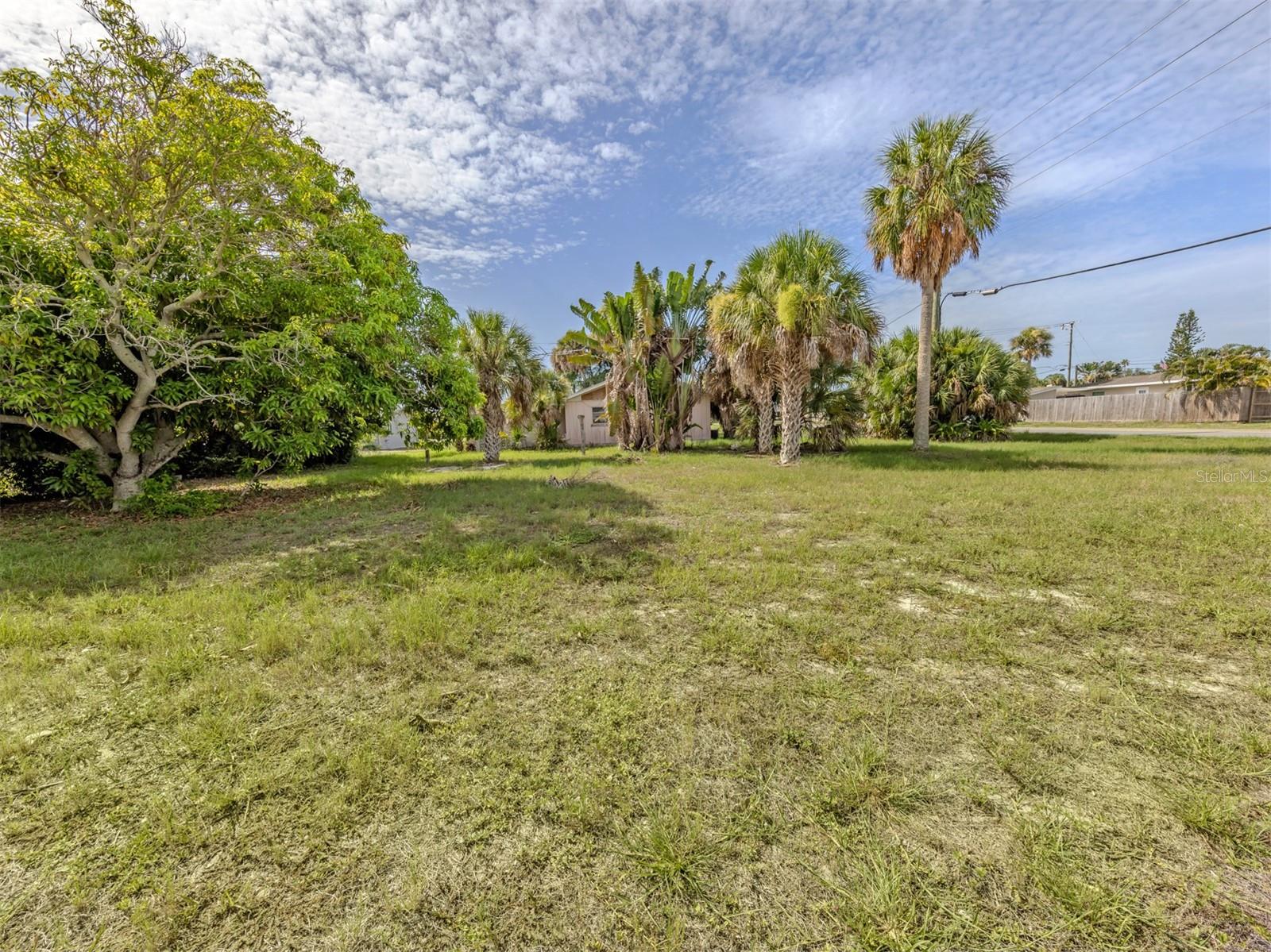 SOUTH VENICE - Residential