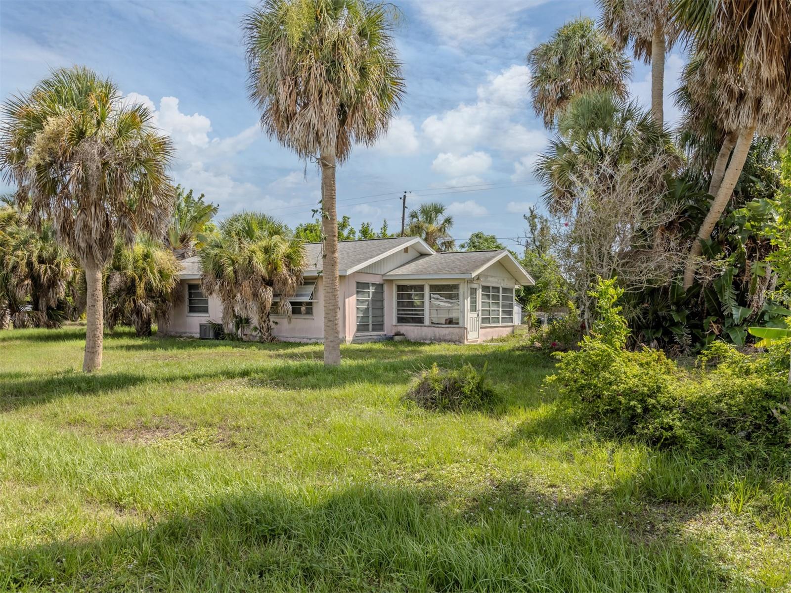 SOUTH VENICE - Residential