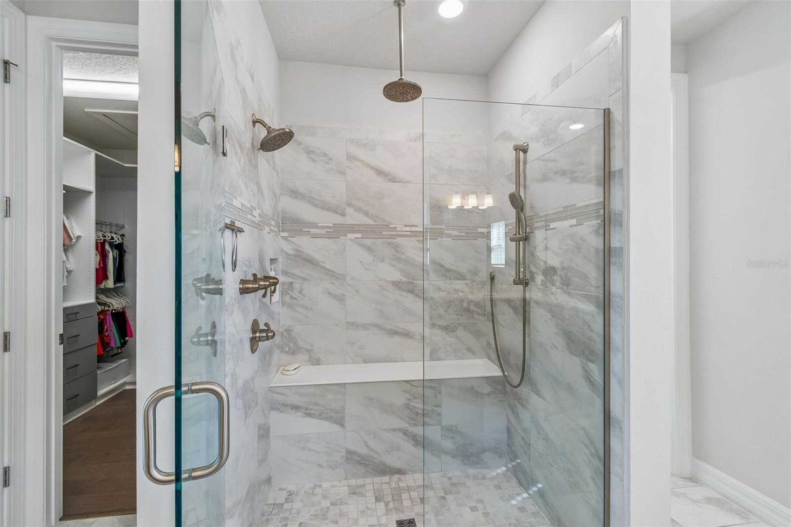 PHILLIPS GROVE TR J - Residential Lease