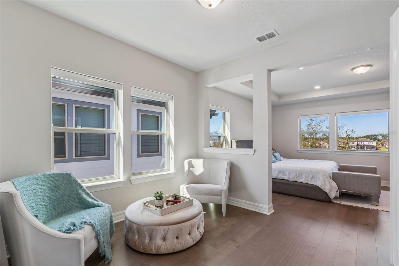 PHILLIPS GROVE TR J - Residential Lease