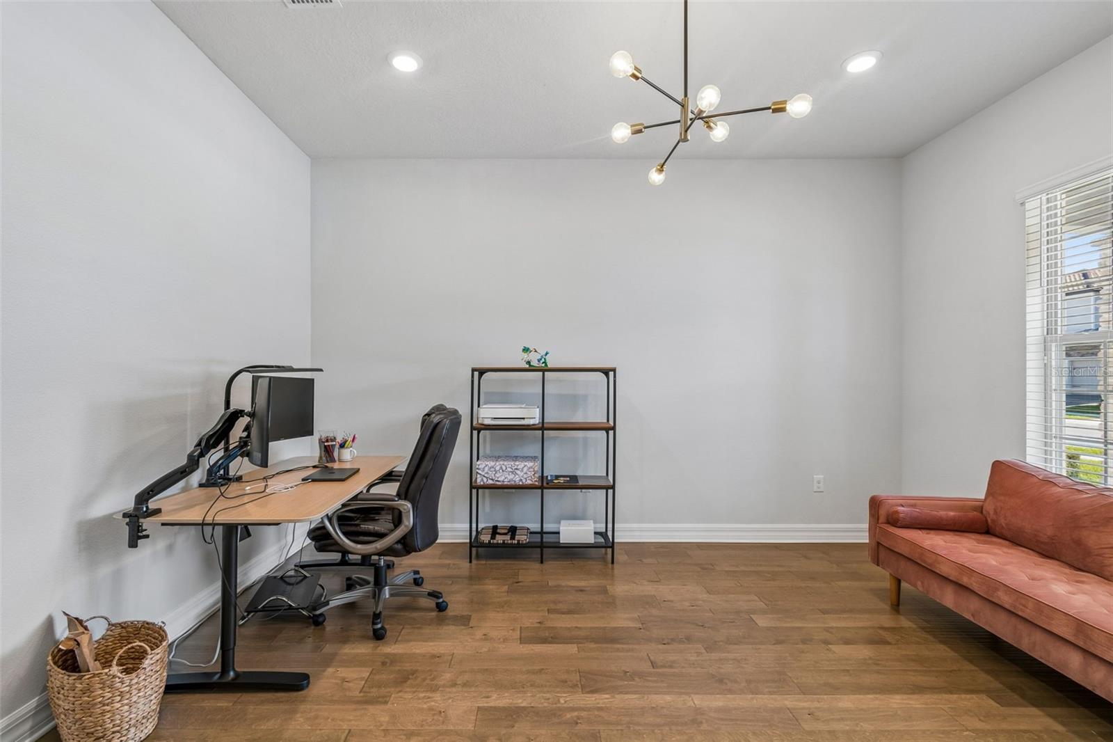 PHILLIPS GROVE TR J - Residential Lease