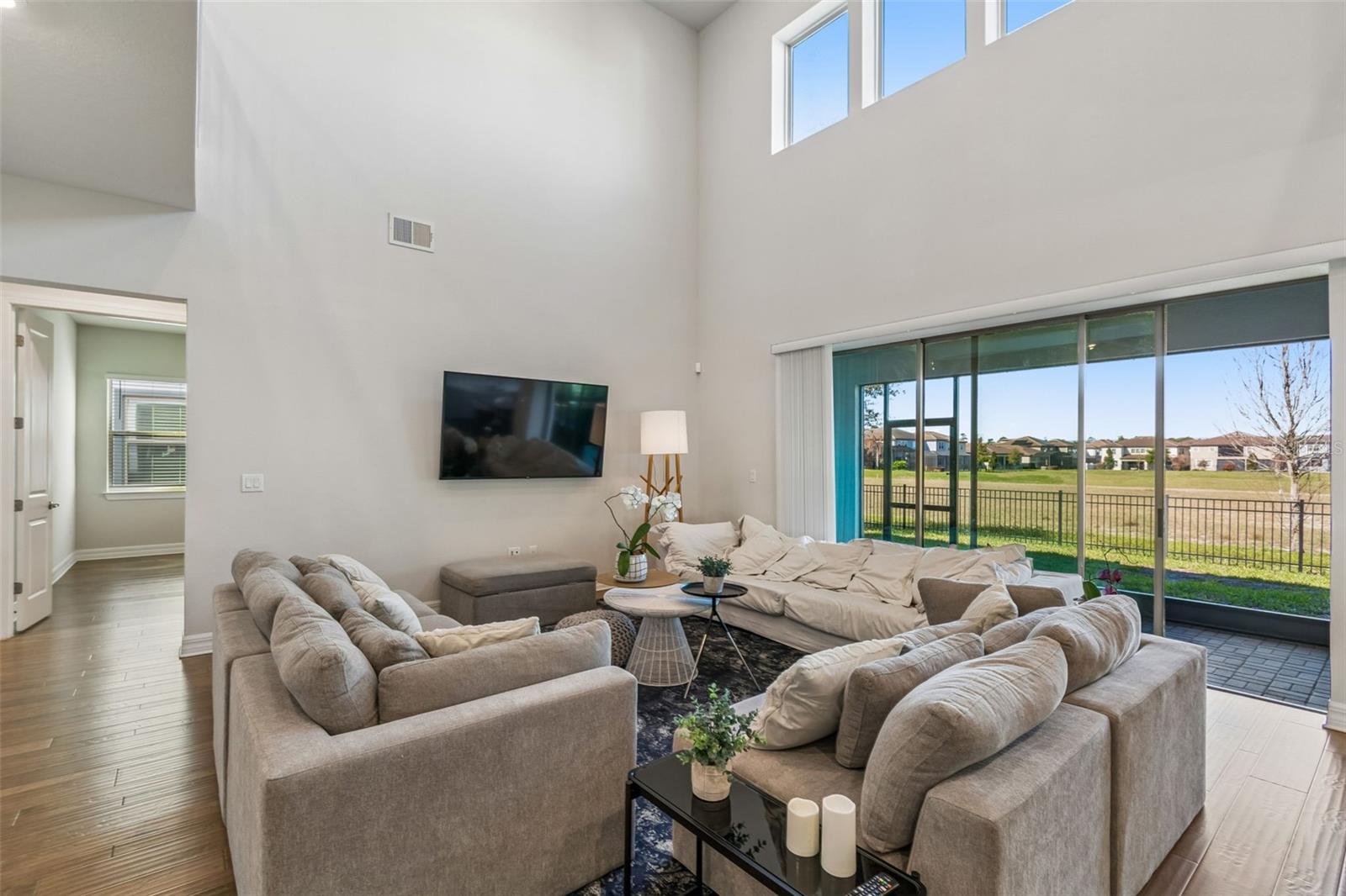 PHILLIPS GROVE TR J - Residential Lease