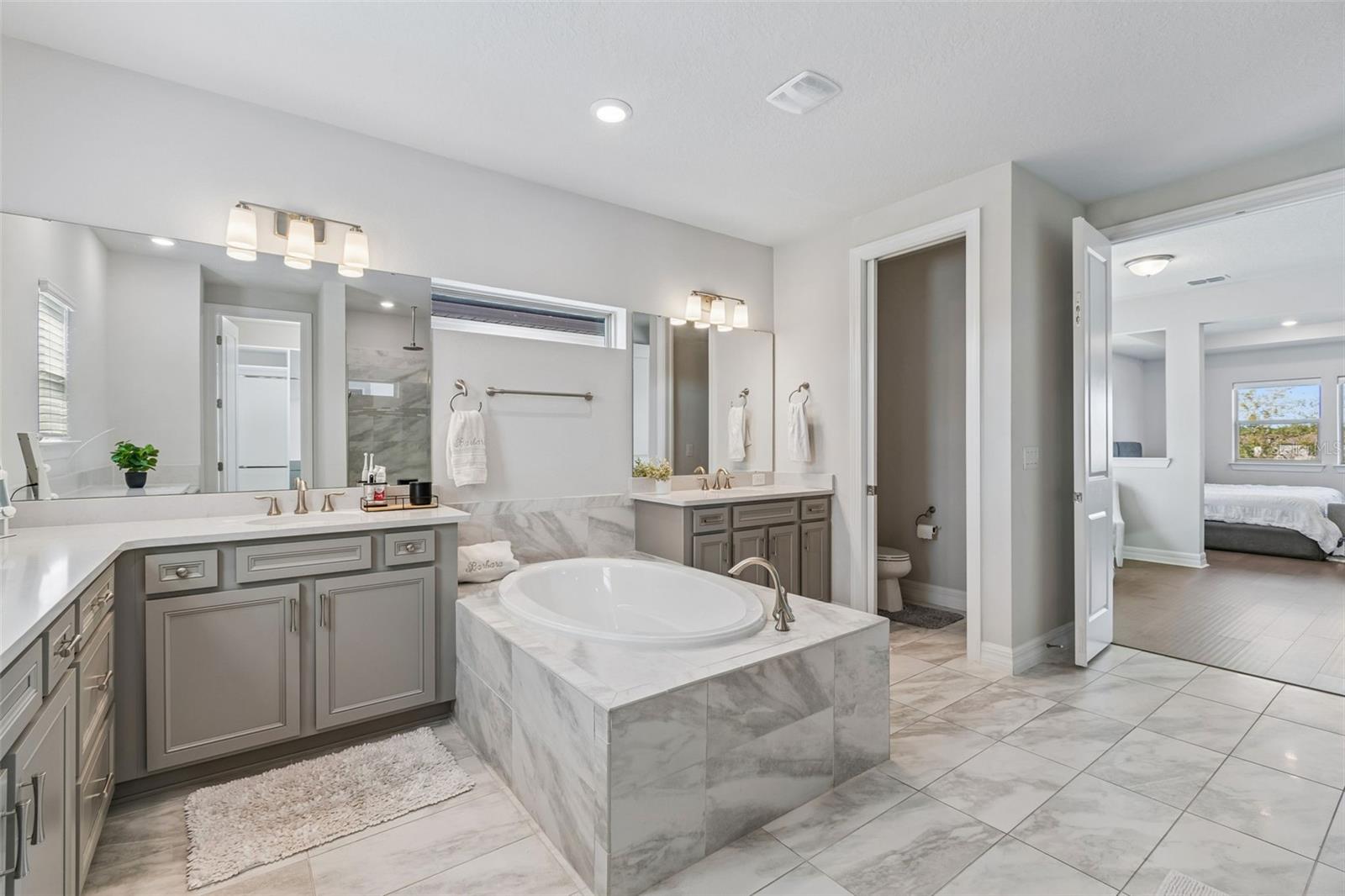 PHILLIPS GROVE TR J - Residential Lease