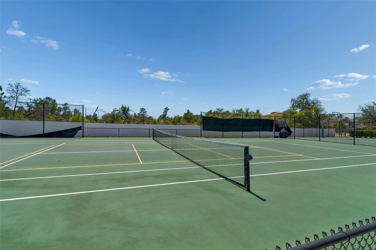 PHILLIPS GROVE TR J - Residential Lease