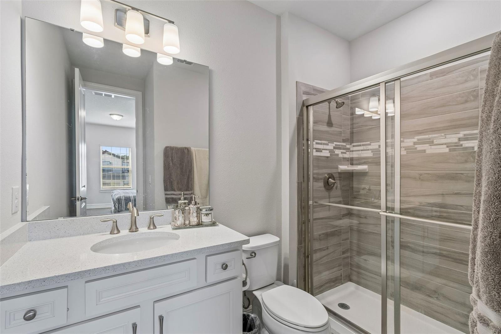 PHILLIPS GROVE TR J - Residential Lease
