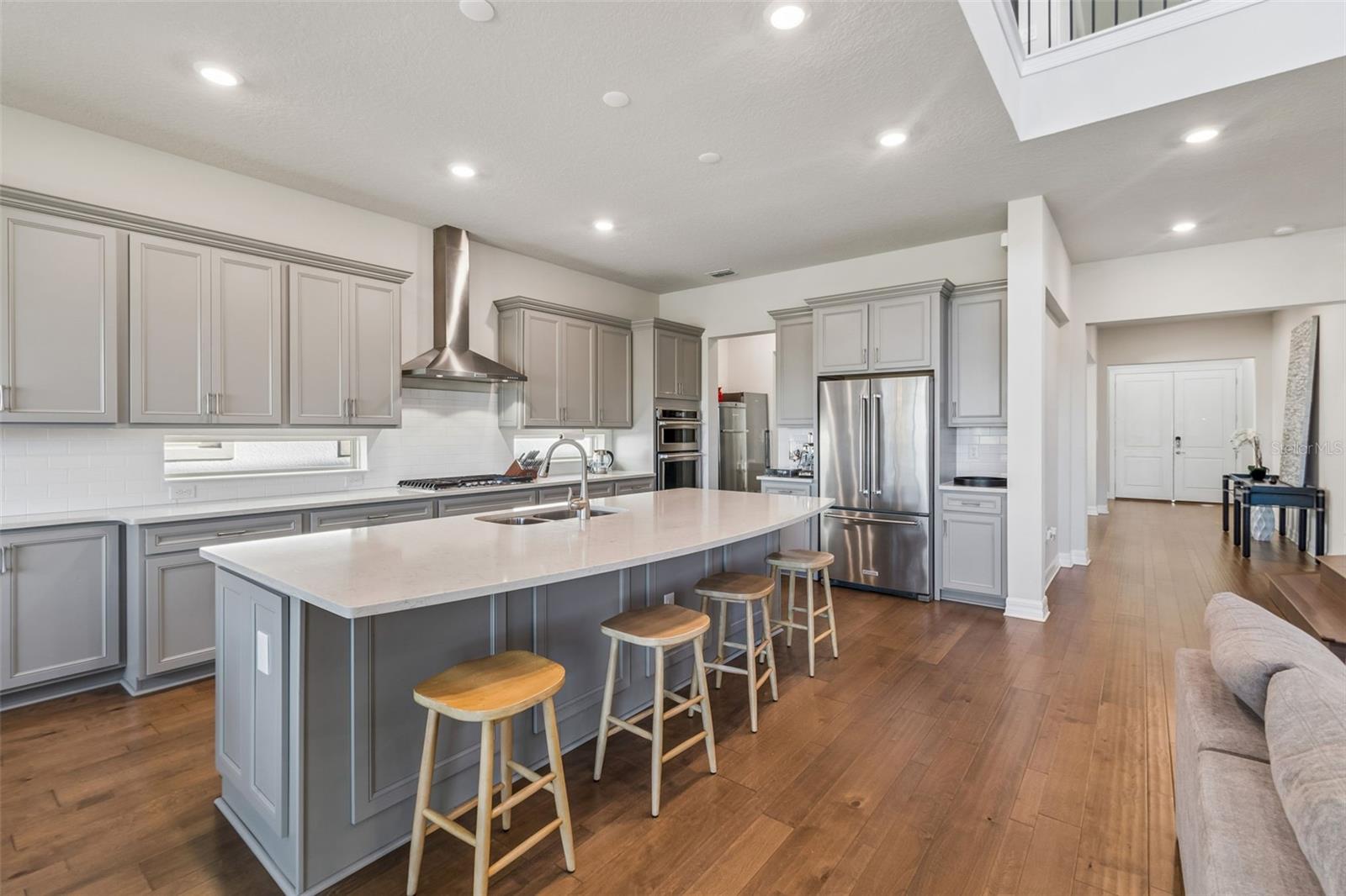 PHILLIPS GROVE TR J - Residential Lease