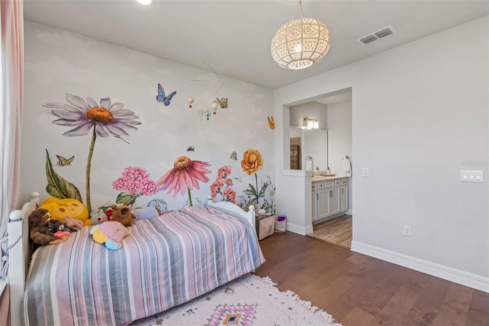 PHILLIPS GROVE TR J - Residential Lease