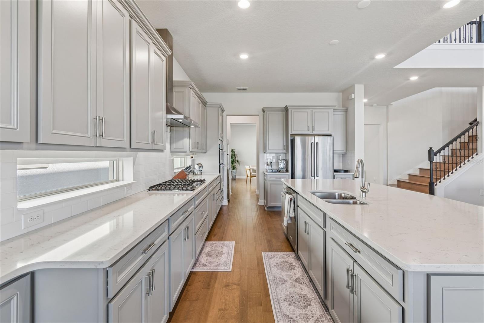 PHILLIPS GROVE TR J - Residential Lease