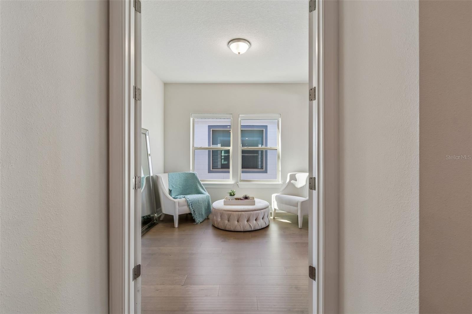 PHILLIPS GROVE TR J - Residential Lease