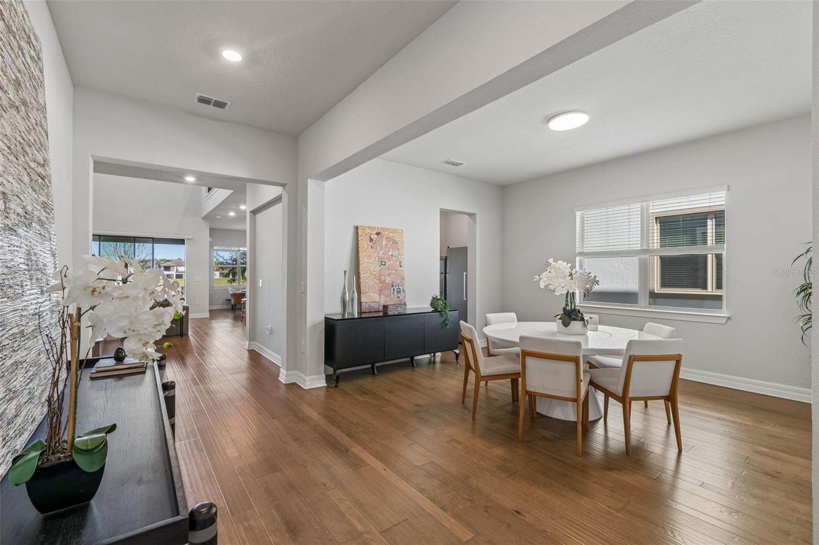 PHILLIPS GROVE TR J - Residential Lease