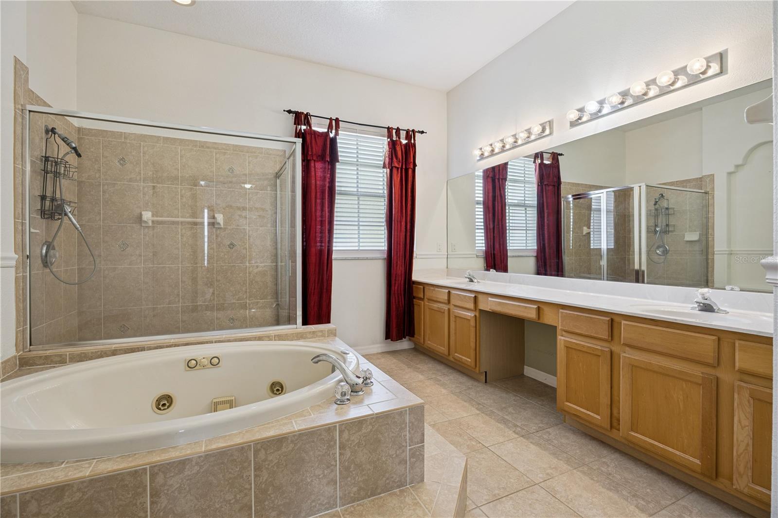 JOHNS LANDING - Residential
