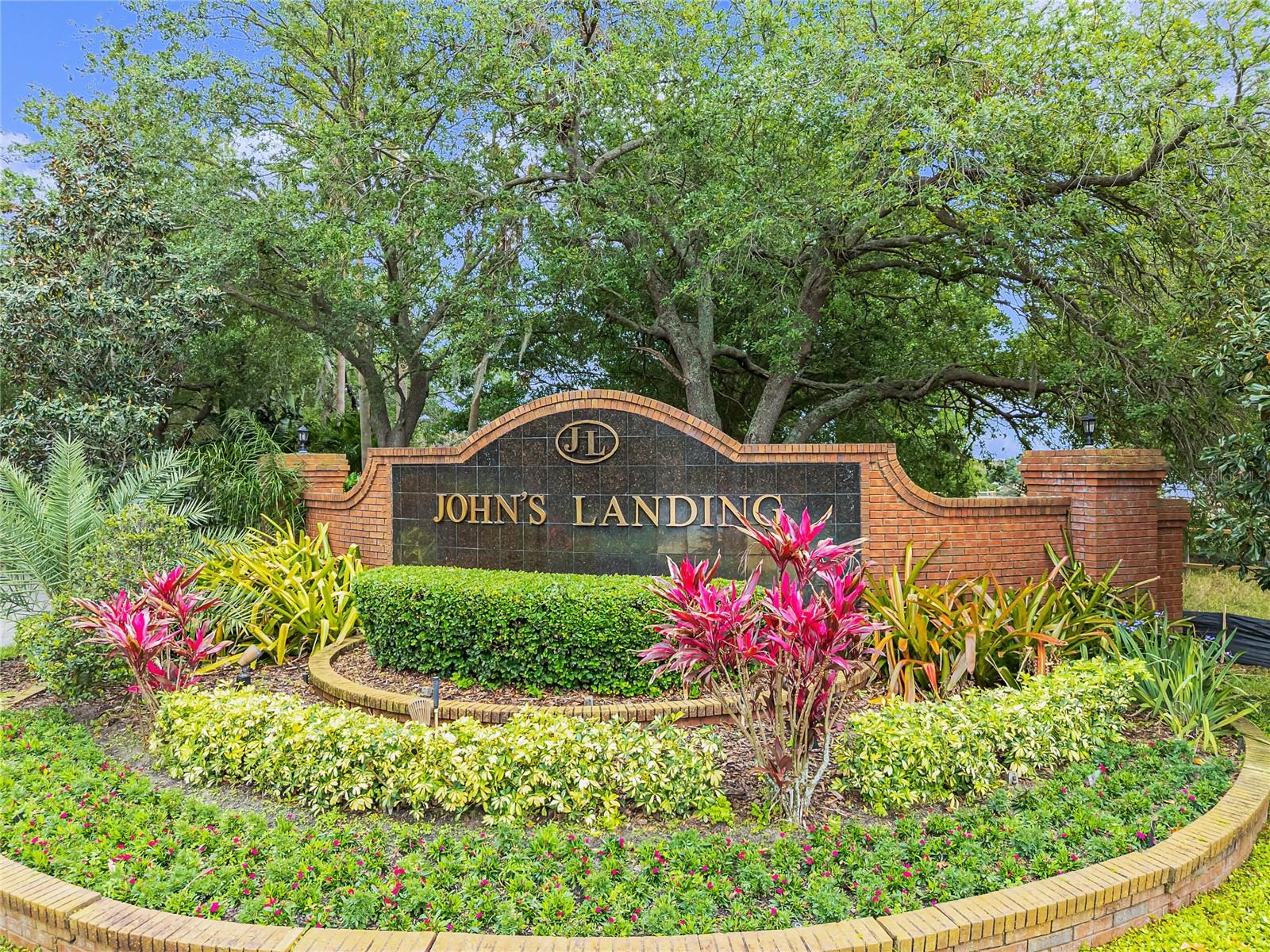 JOHNS LANDING - Residential