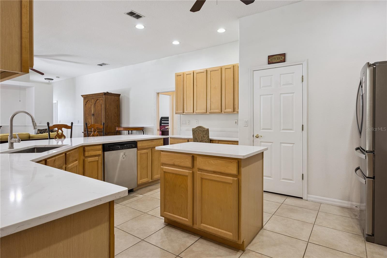 JOHNS LANDING - Residential