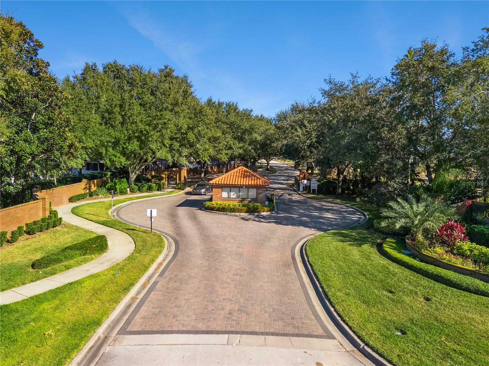 JOHNS LANDING - Residential