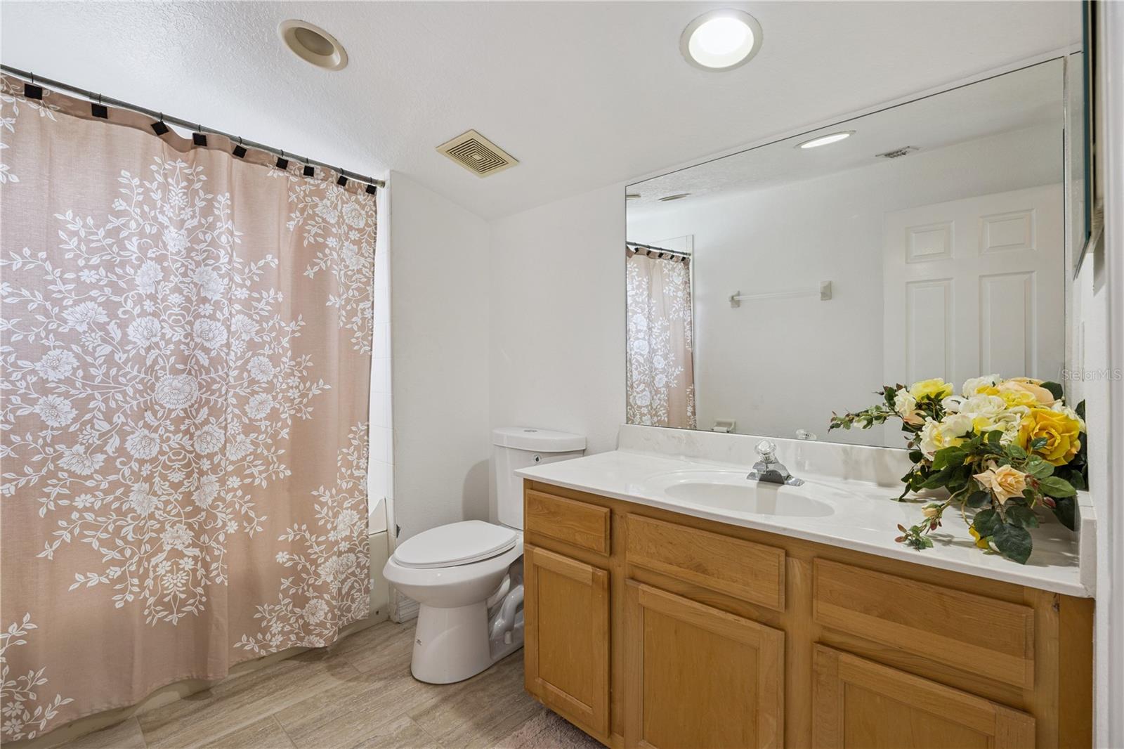 JOHNS LANDING - Residential