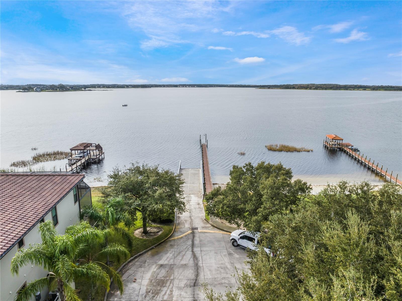 JOHNS LANDING - Residential