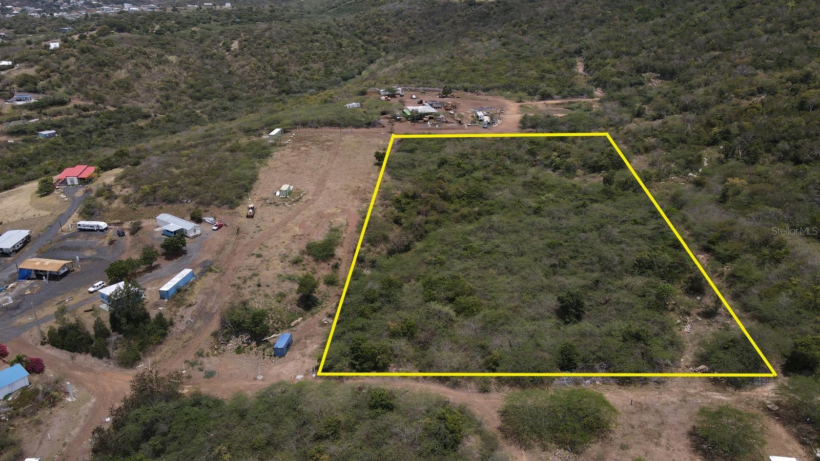 Unique opportunity to acquire five (5) acres in the paradise island of Culebra, located in the Flamenco and San Isidro wards, Sector Las Delicias, zoned R0-5C. Situated in a non-flood zone and surrounded by some of the most beautiful beaches in the Caribbean, this property offers privacy, nature, and exceptional potential for residential, tourist, or eco-friendly development.

Just minutes from Flamenco Beach, Tamarindo Beach, Zoni Beach, and Carlos Rosario Beach, the property is located in one of Puerto Rico’s most exclusive and preserved destinations. It is the perfect setting for those seeking to invest in an island recognized worldwide for its crystal-clear waters, pristine beaches, protected ecosystems, coral reefs, sea turtles, and breathtaking landscapes.