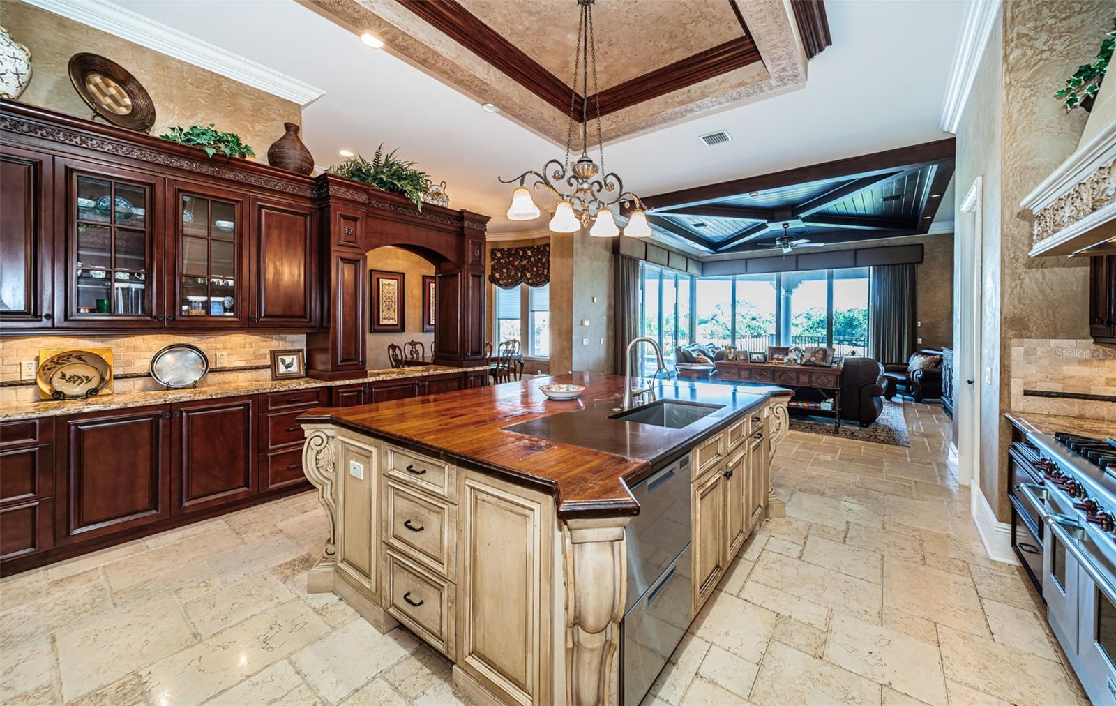 BAYOU CLUB ESTATES TR 2 PH 2 - Residential