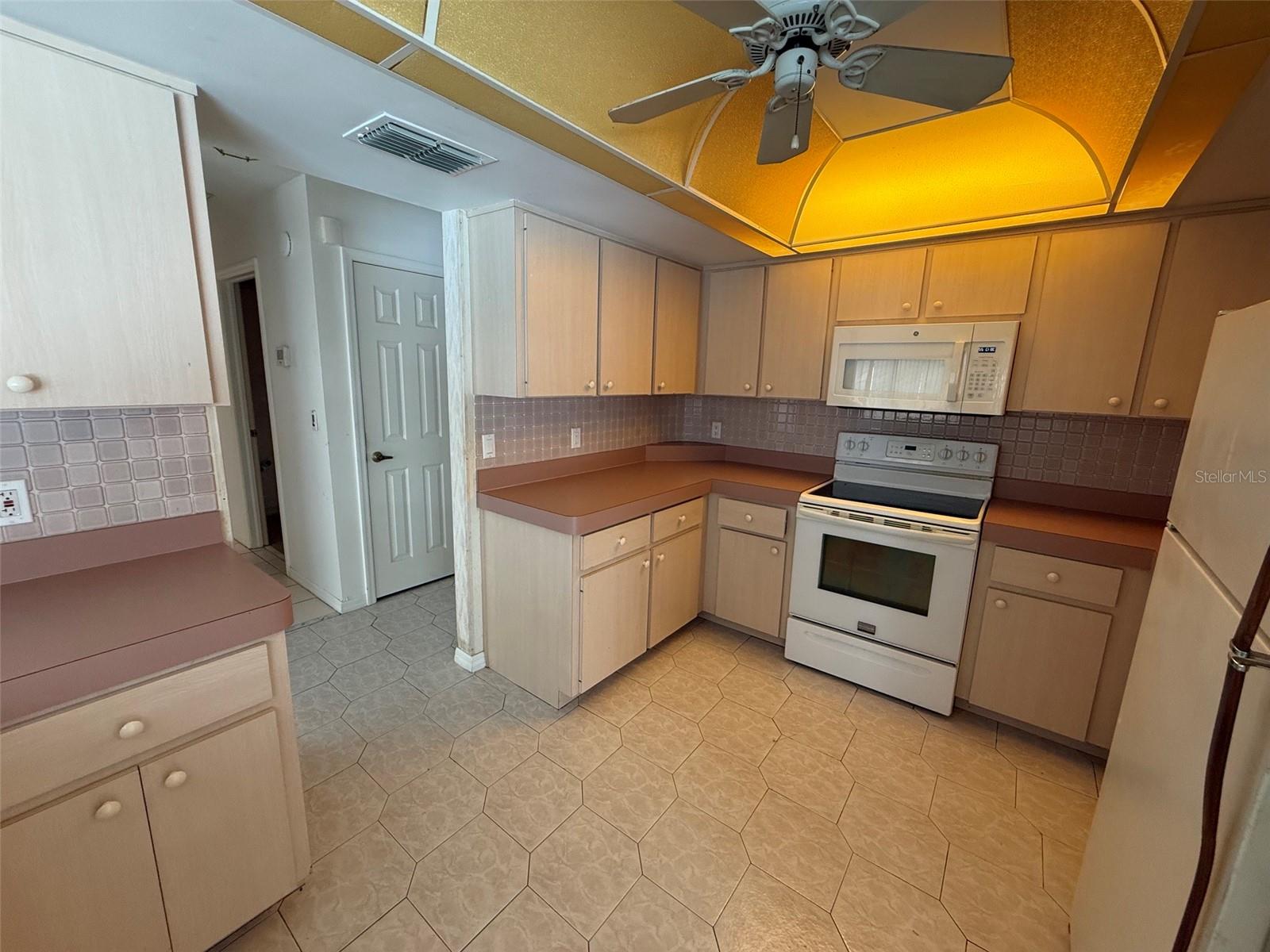 SPRING HILL - Residential