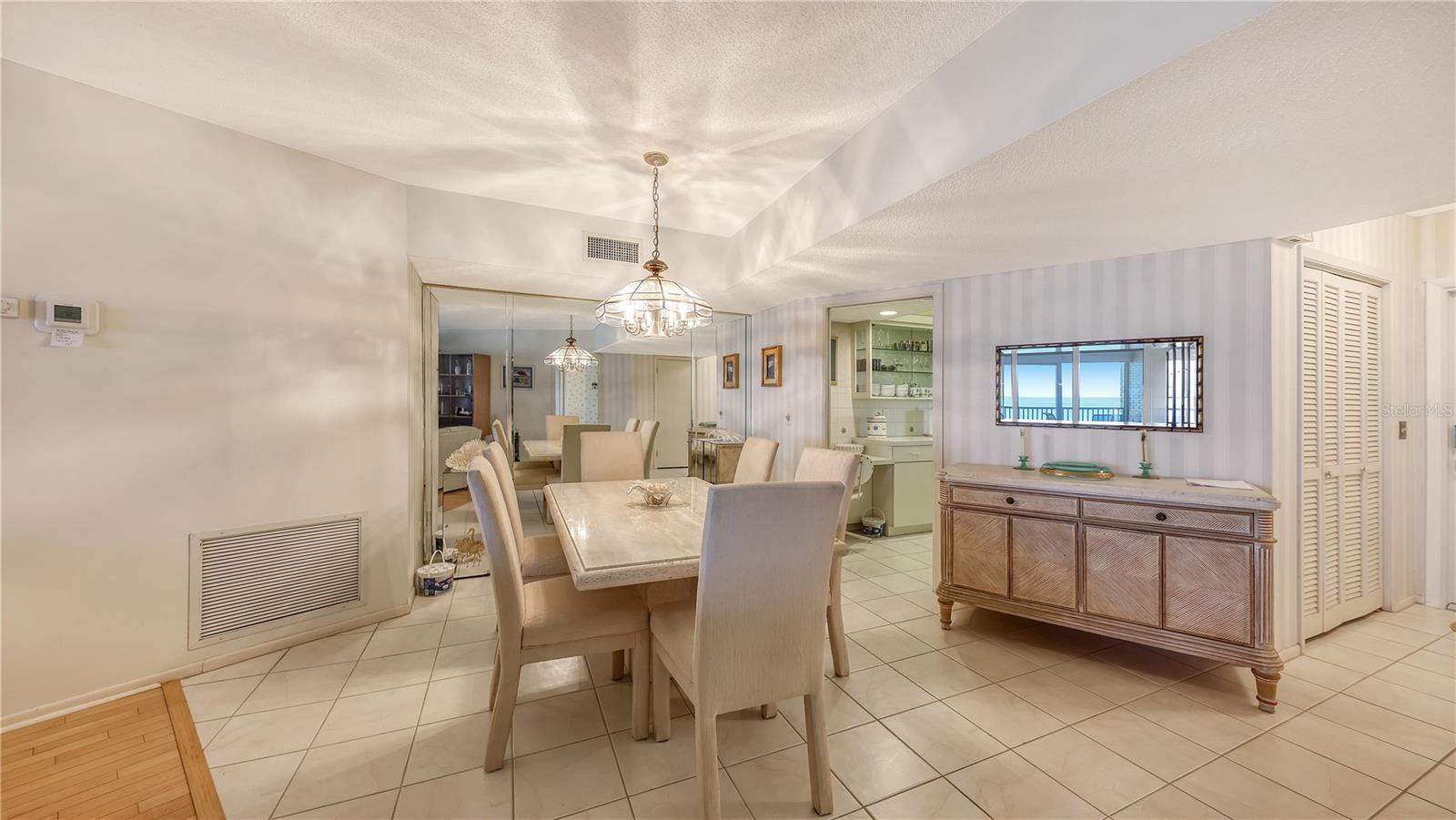 WESTCHESTER APTS - Residential
