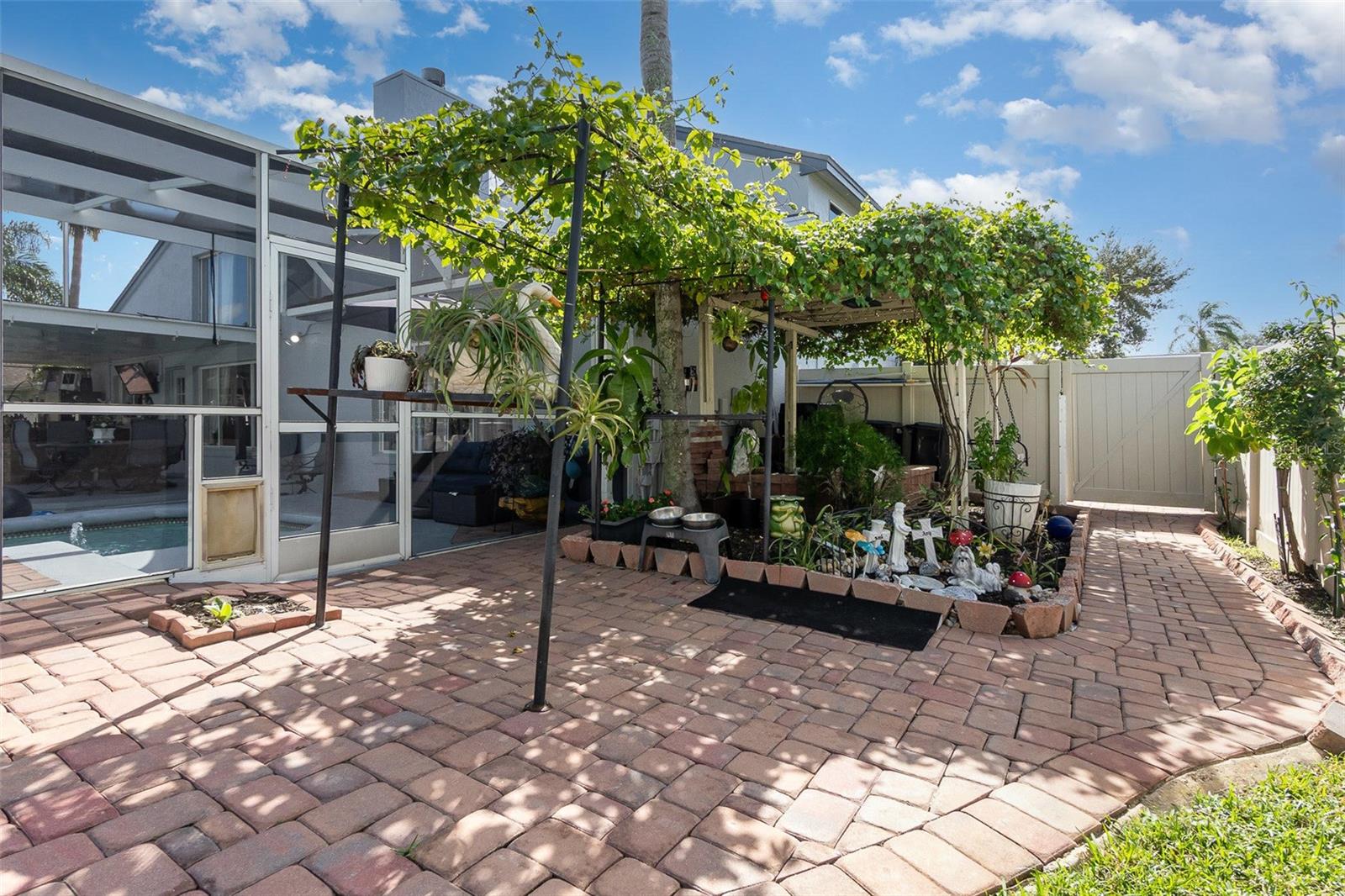HUNTERS CREEK TR 250 - Residential