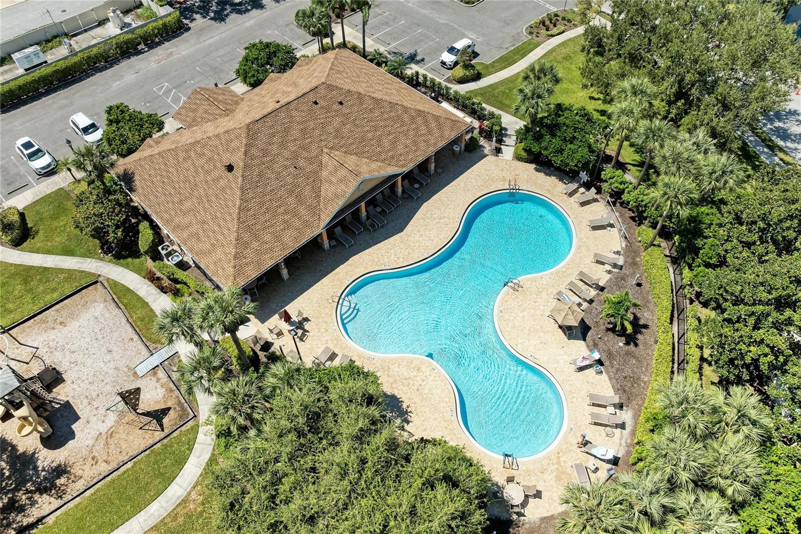 PALMA SOLA TRACE CONDO OR2185/736 - Residential