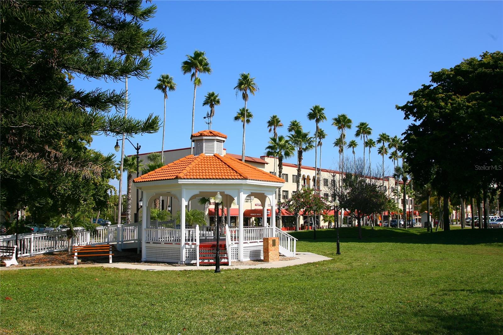 CASTT-AWAY OF NOKOMIS - Residential