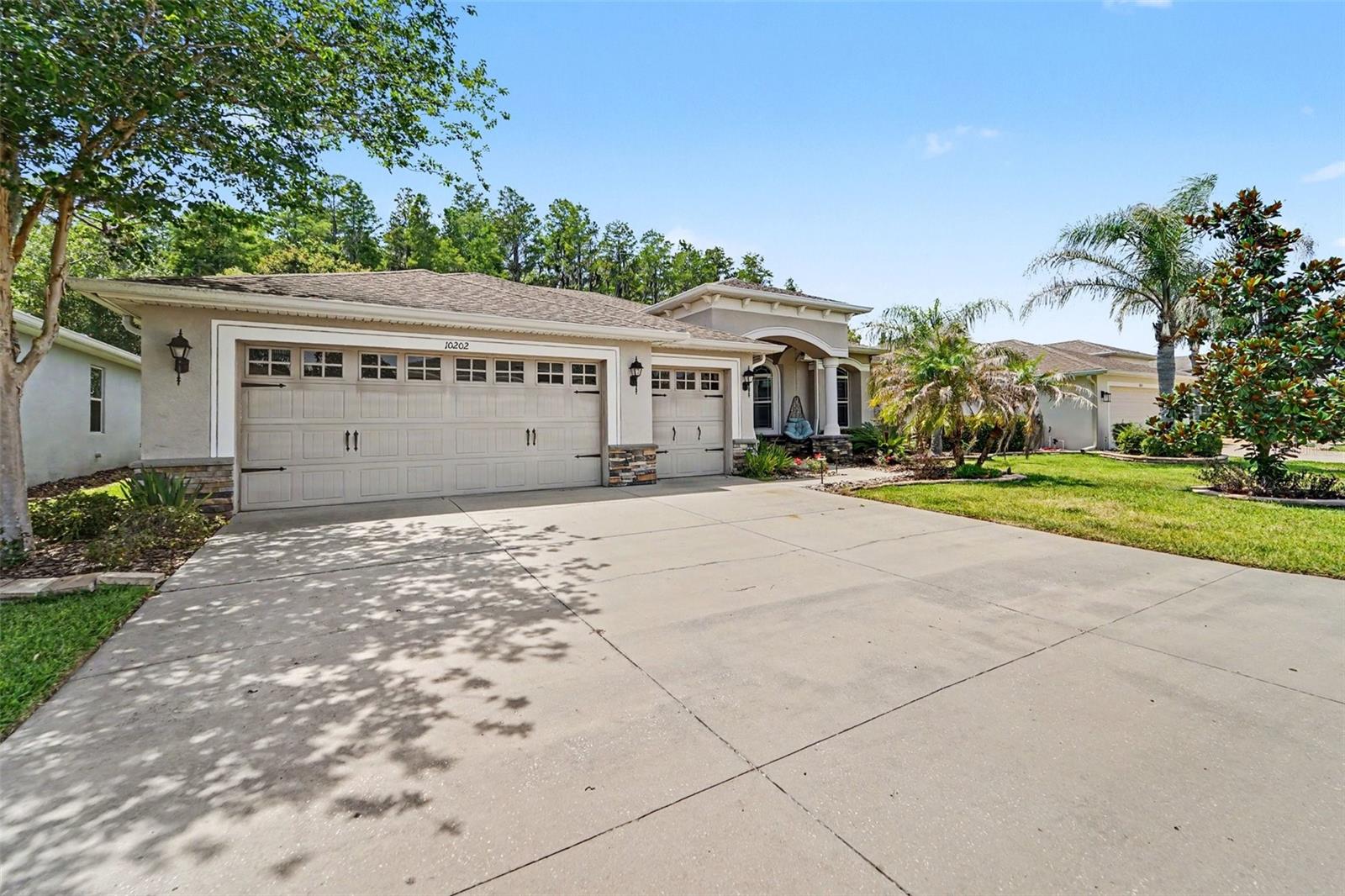 TAMPA BAY GOLF AND COUNTRY CLUB - Residential