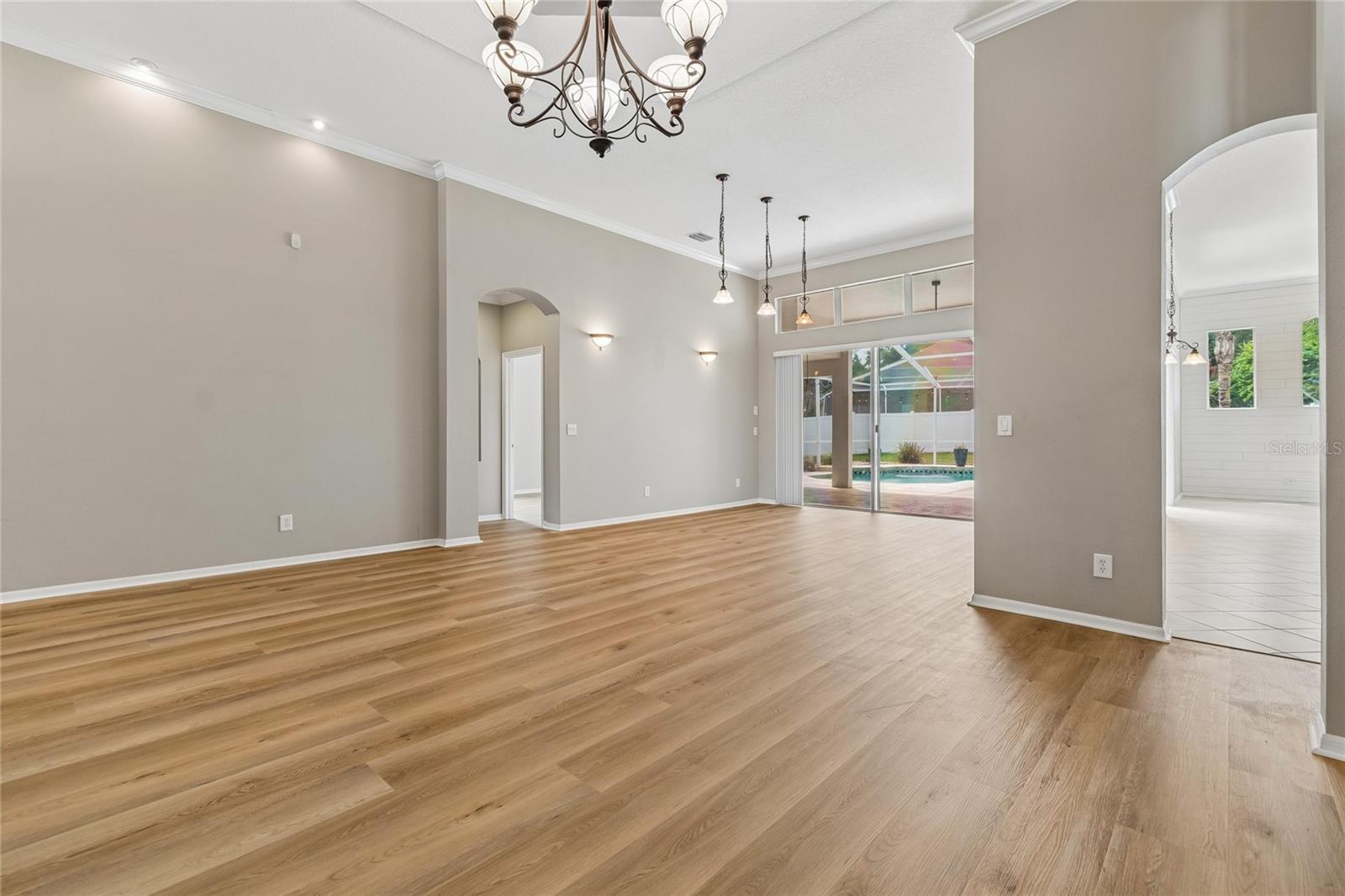 EASTMONTE - Residential
