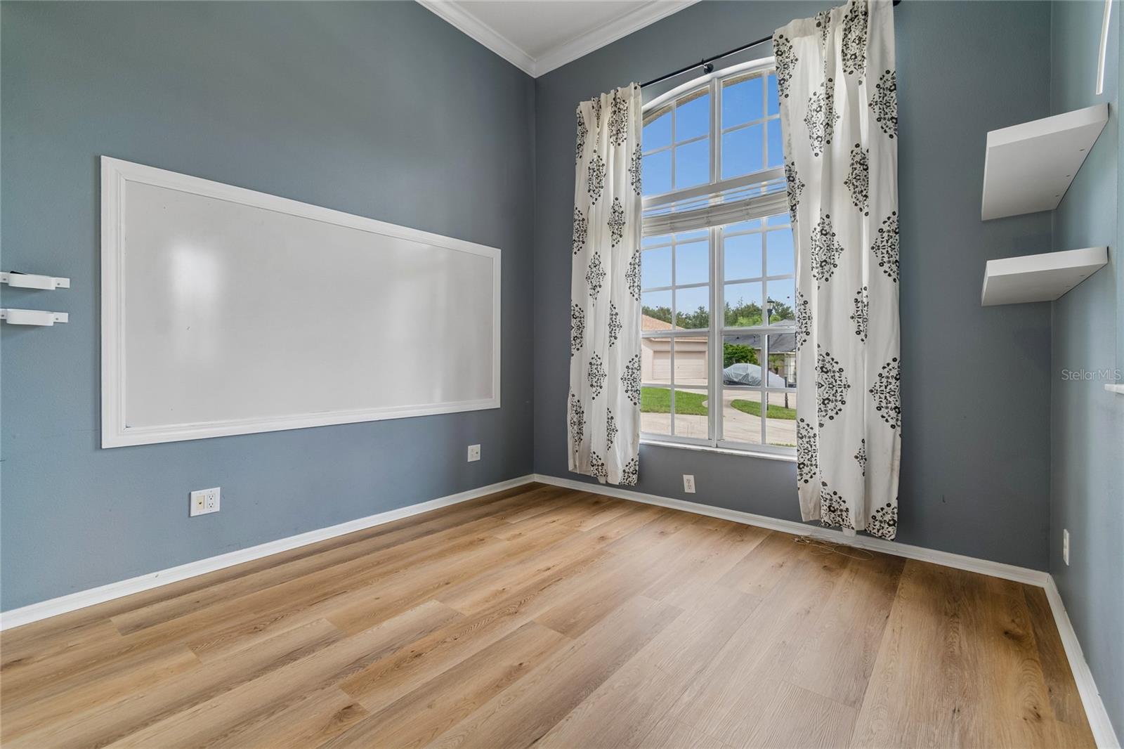 EASTMONTE - Residential