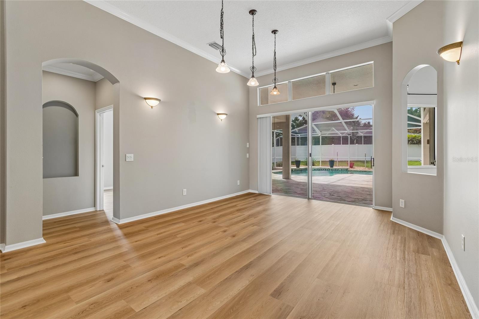 EASTMONTE - Residential
