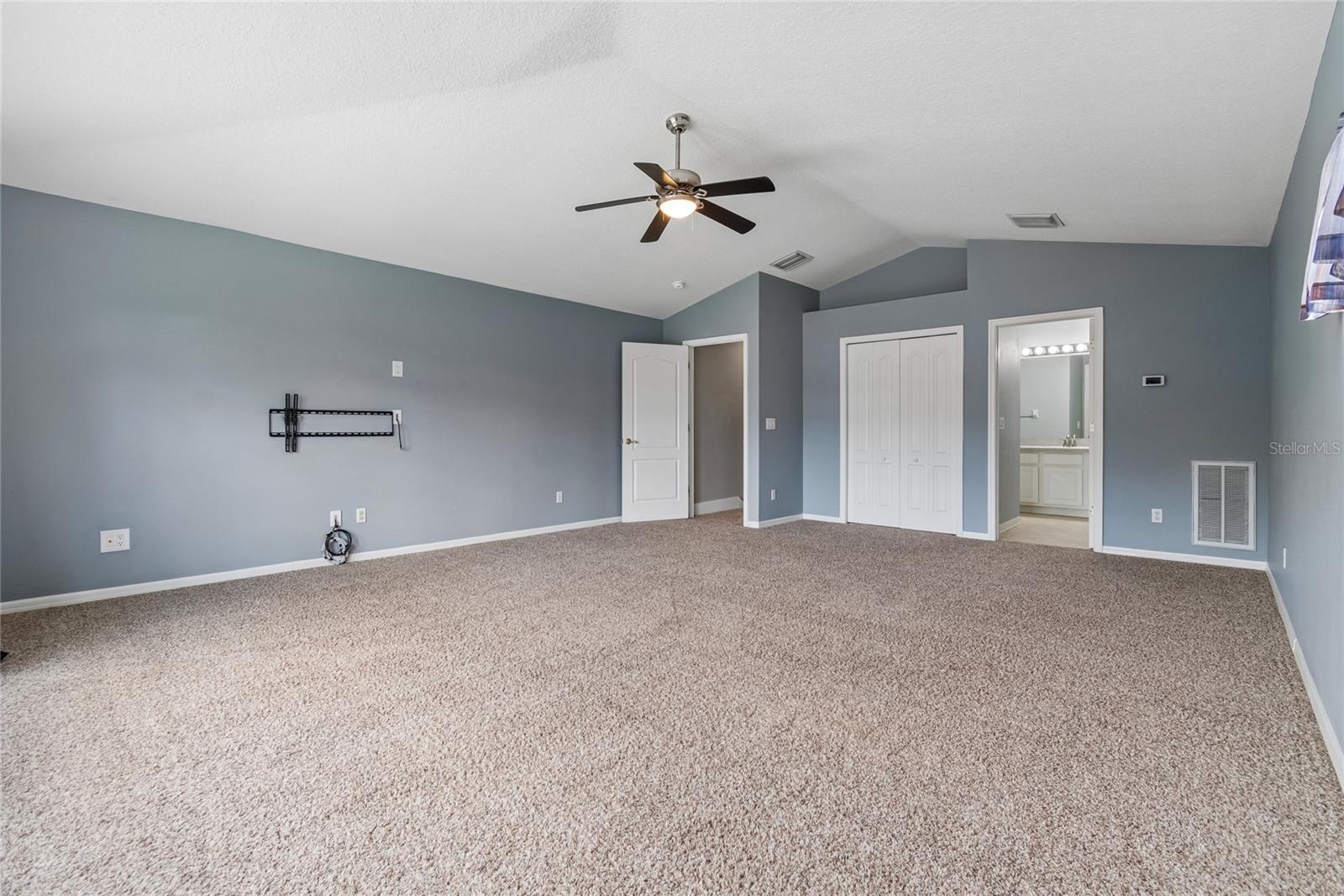 EASTMONTE - Residential