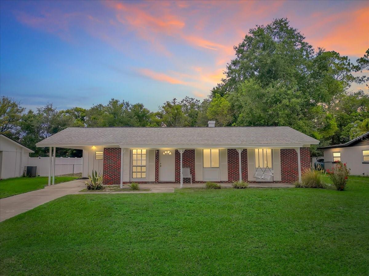 LAKE GIBSON ESTATE - Residential