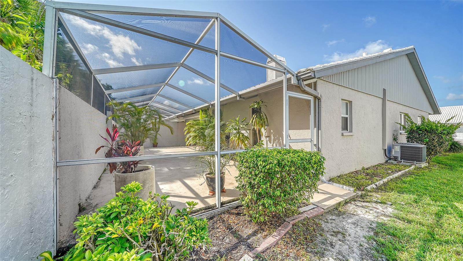 CRESTWOOD VILLAS - Residential