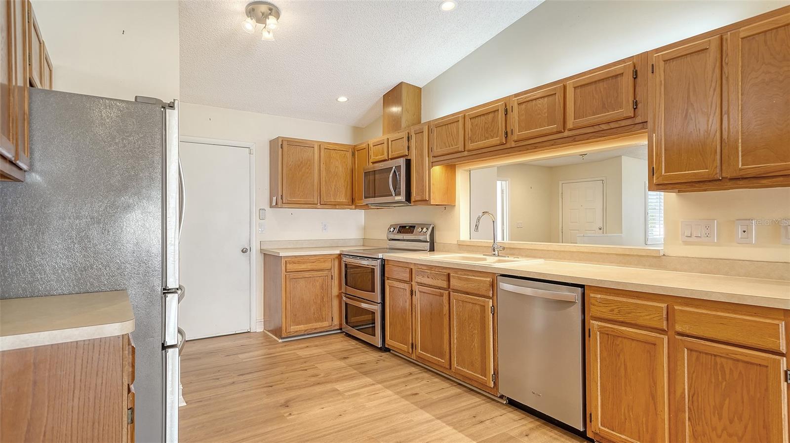 CRESTWOOD VILLAS - Residential