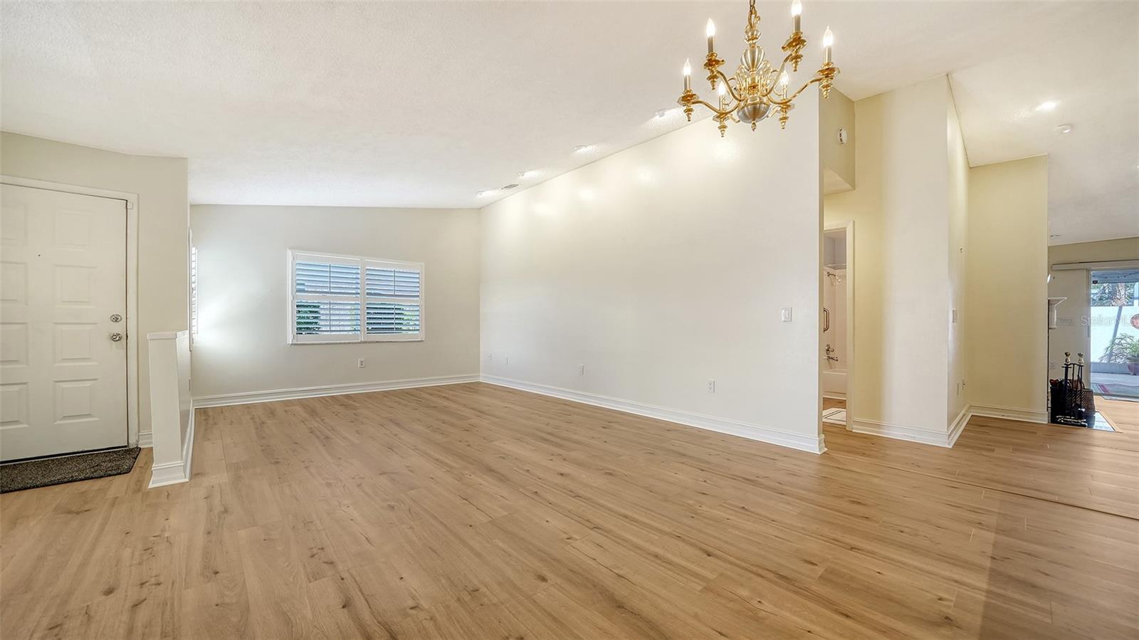 CRESTWOOD VILLAS - Residential