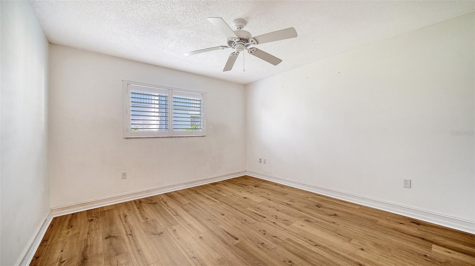 CRESTWOOD VILLAS - Residential