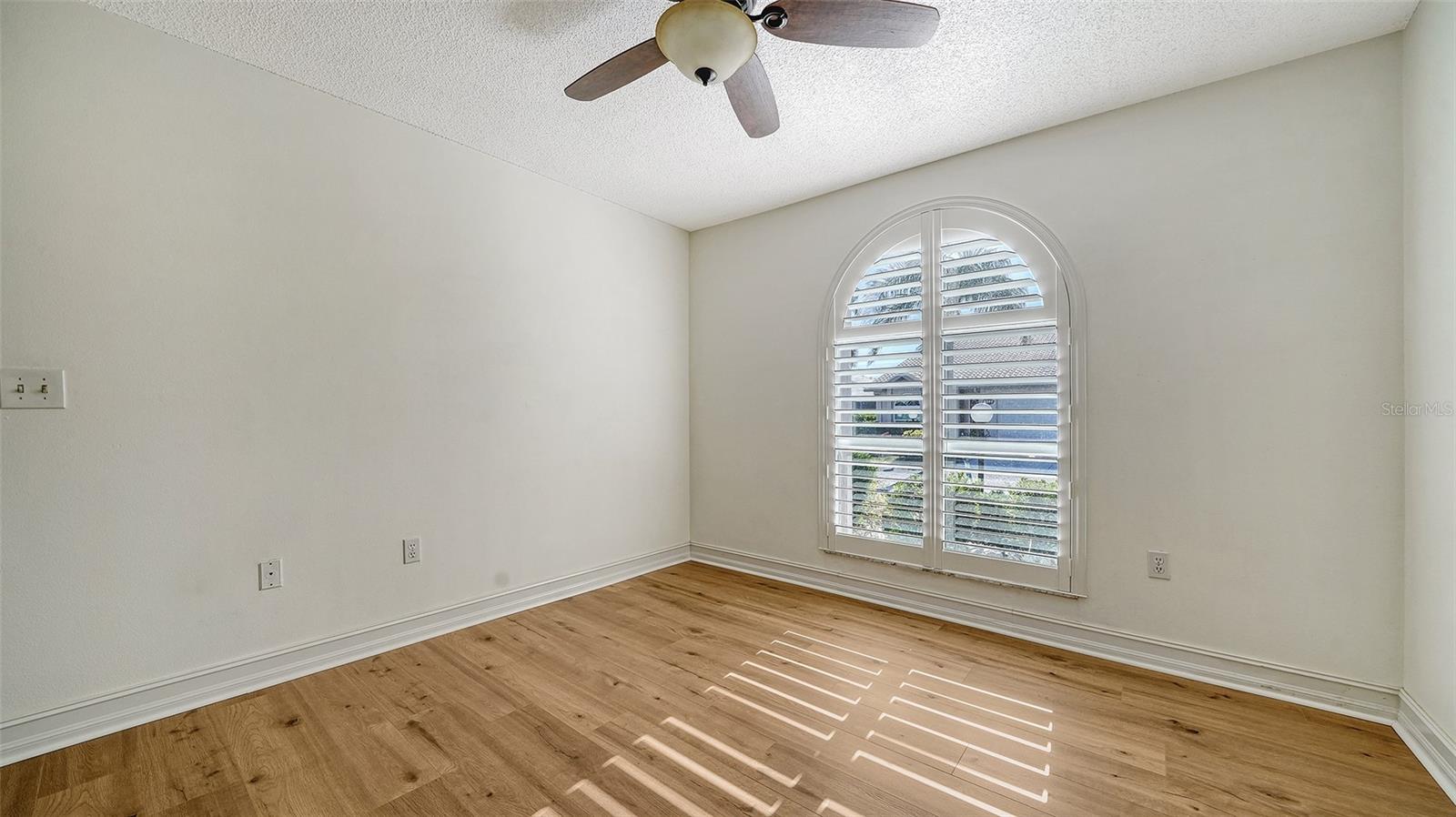 CRESTWOOD VILLAS - Residential
