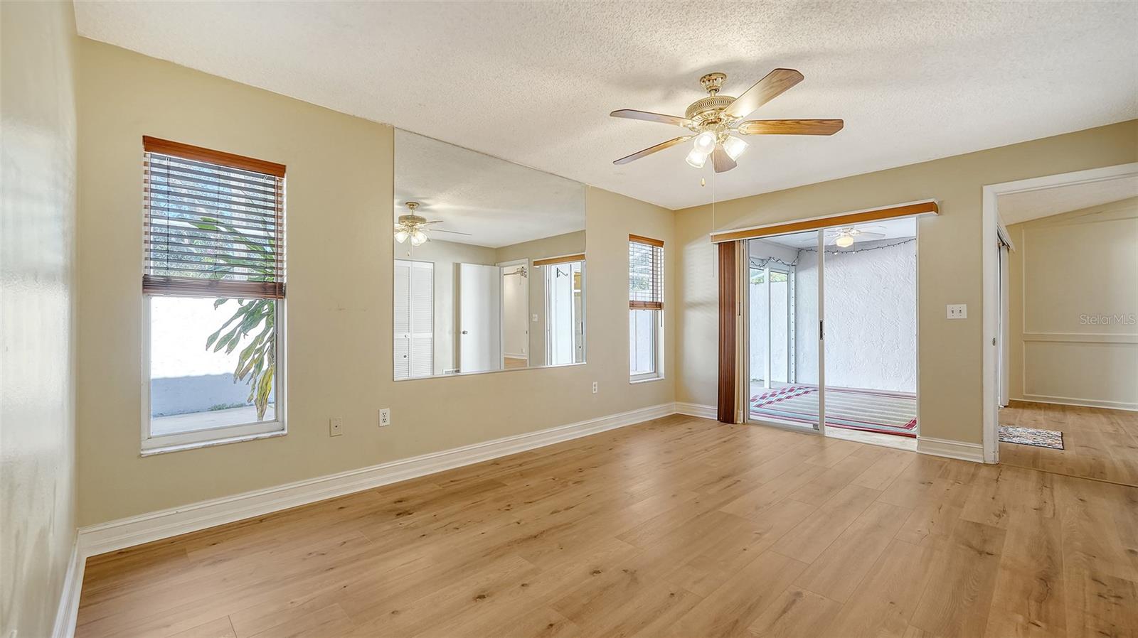 CRESTWOOD VILLAS - Residential