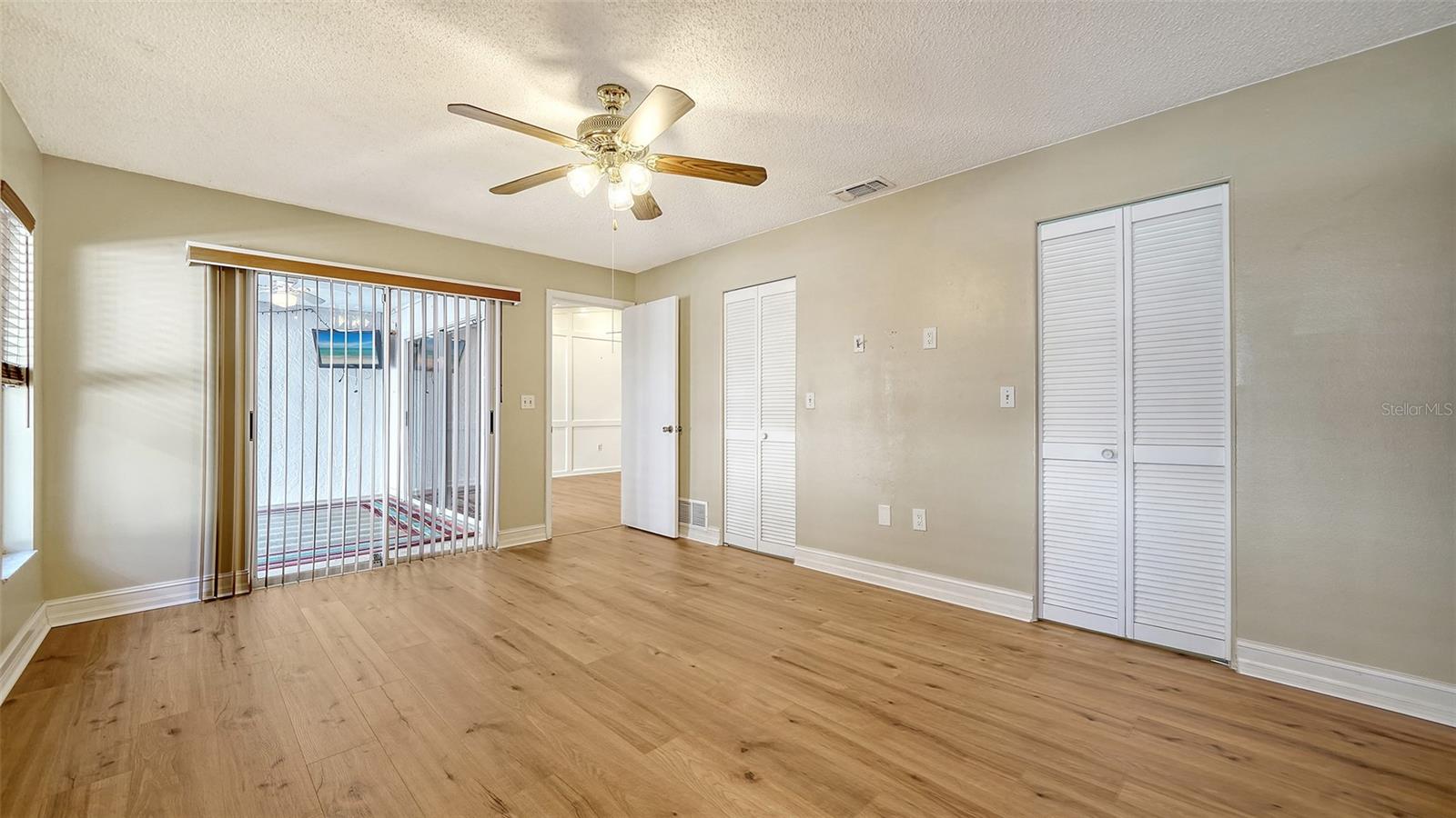 CRESTWOOD VILLAS - Residential