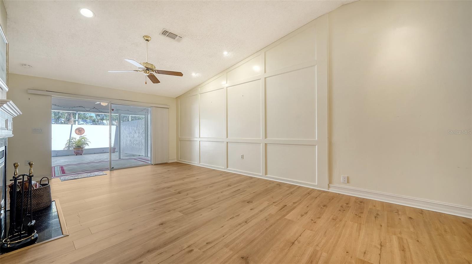 CRESTWOOD VILLAS - Residential