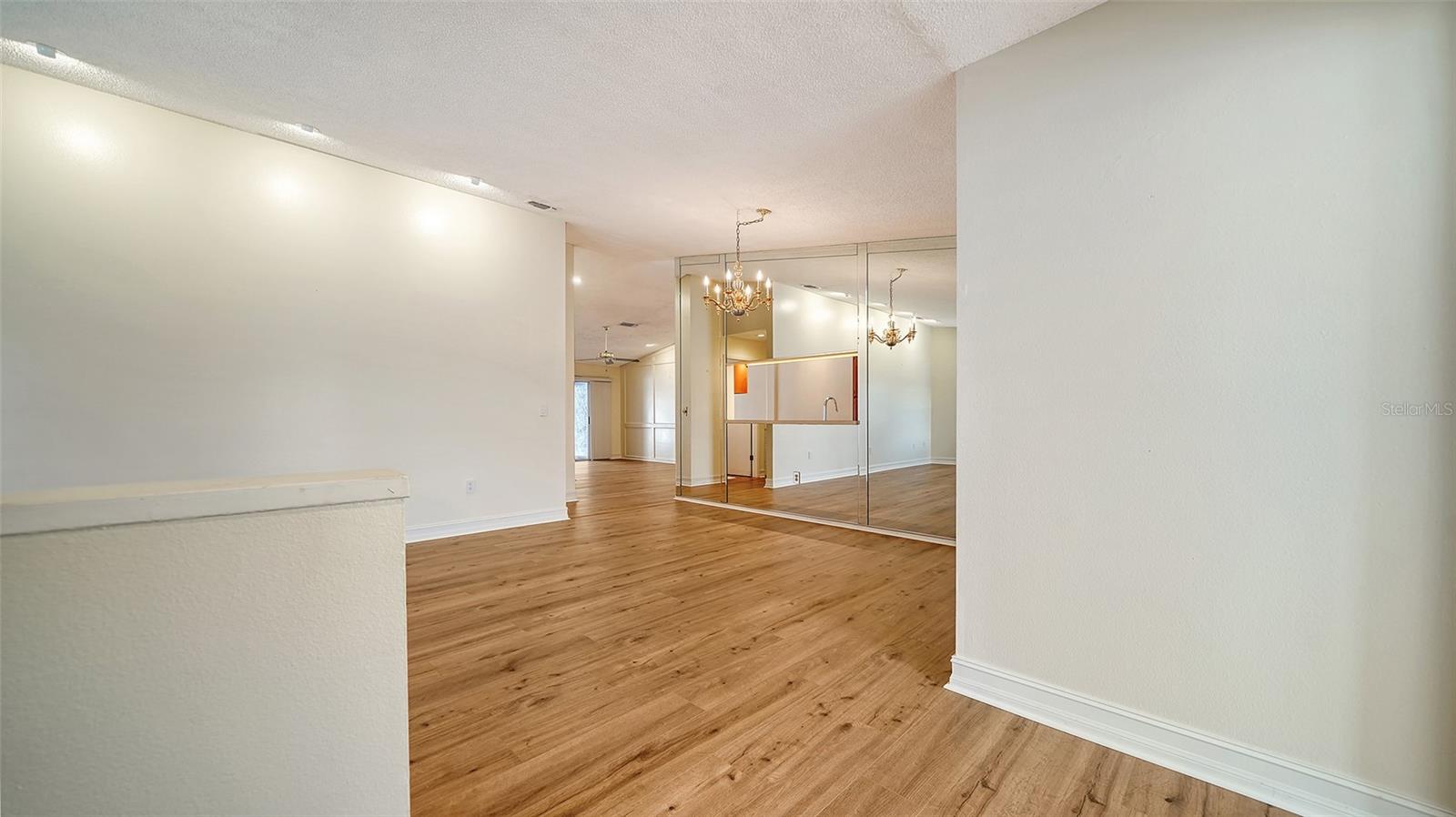CRESTWOOD VILLAS - Residential