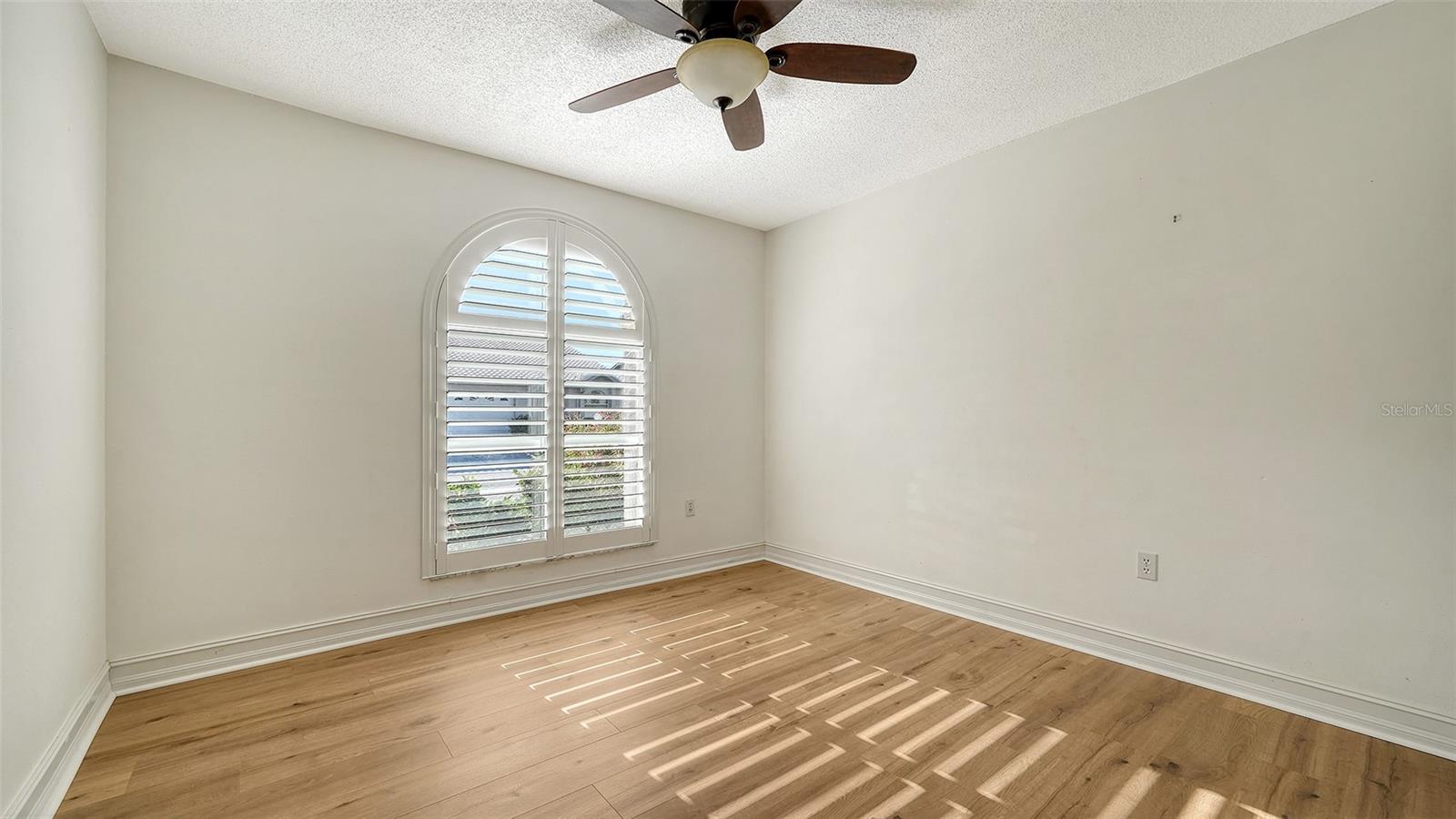 CRESTWOOD VILLAS - Residential