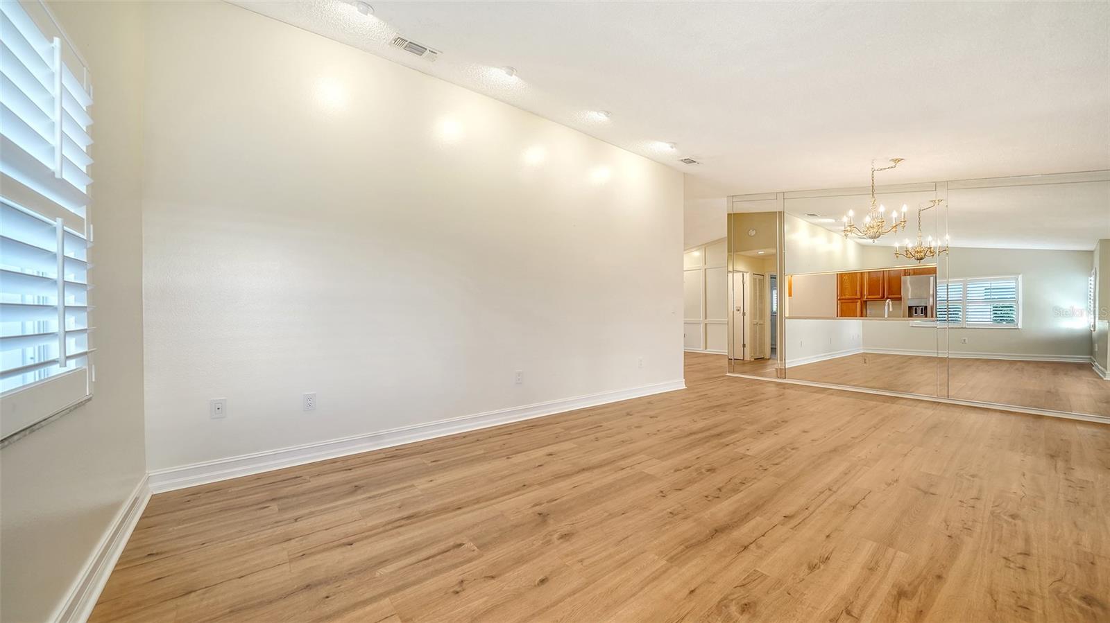 CRESTWOOD VILLAS - Residential