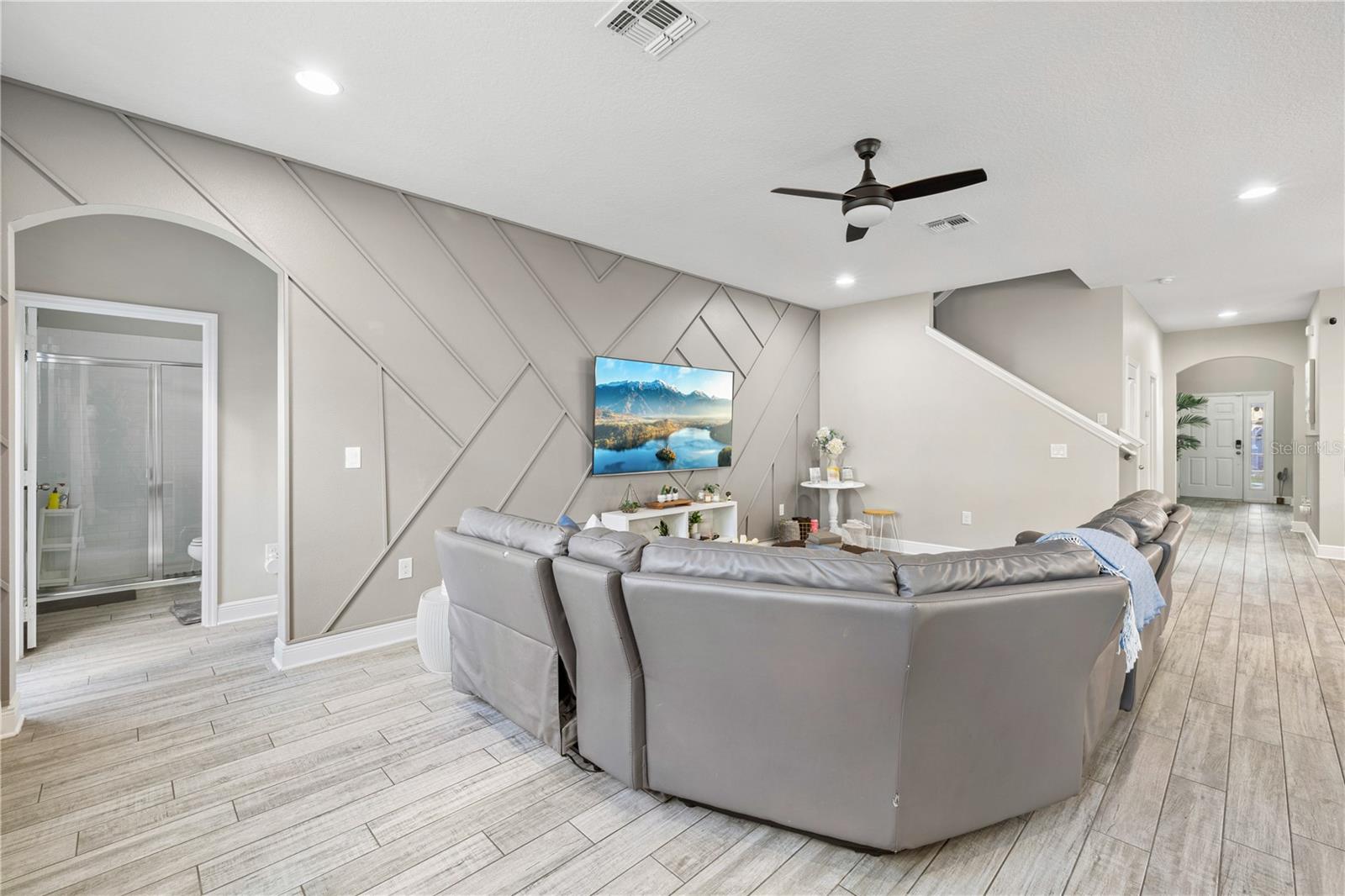 JOHNS LAKE LANDING - Residential