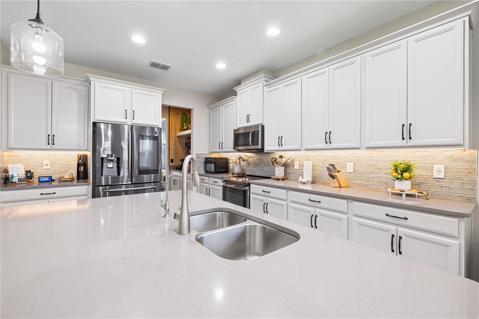 JOHNS LAKE LANDING - Residential
