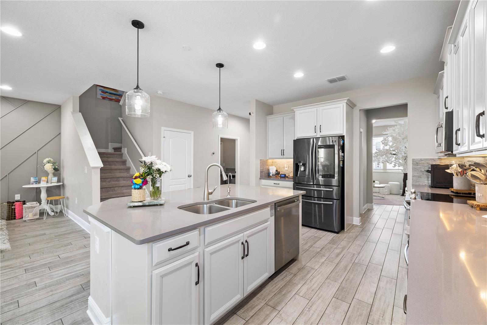 JOHNS LAKE LANDING - Residential