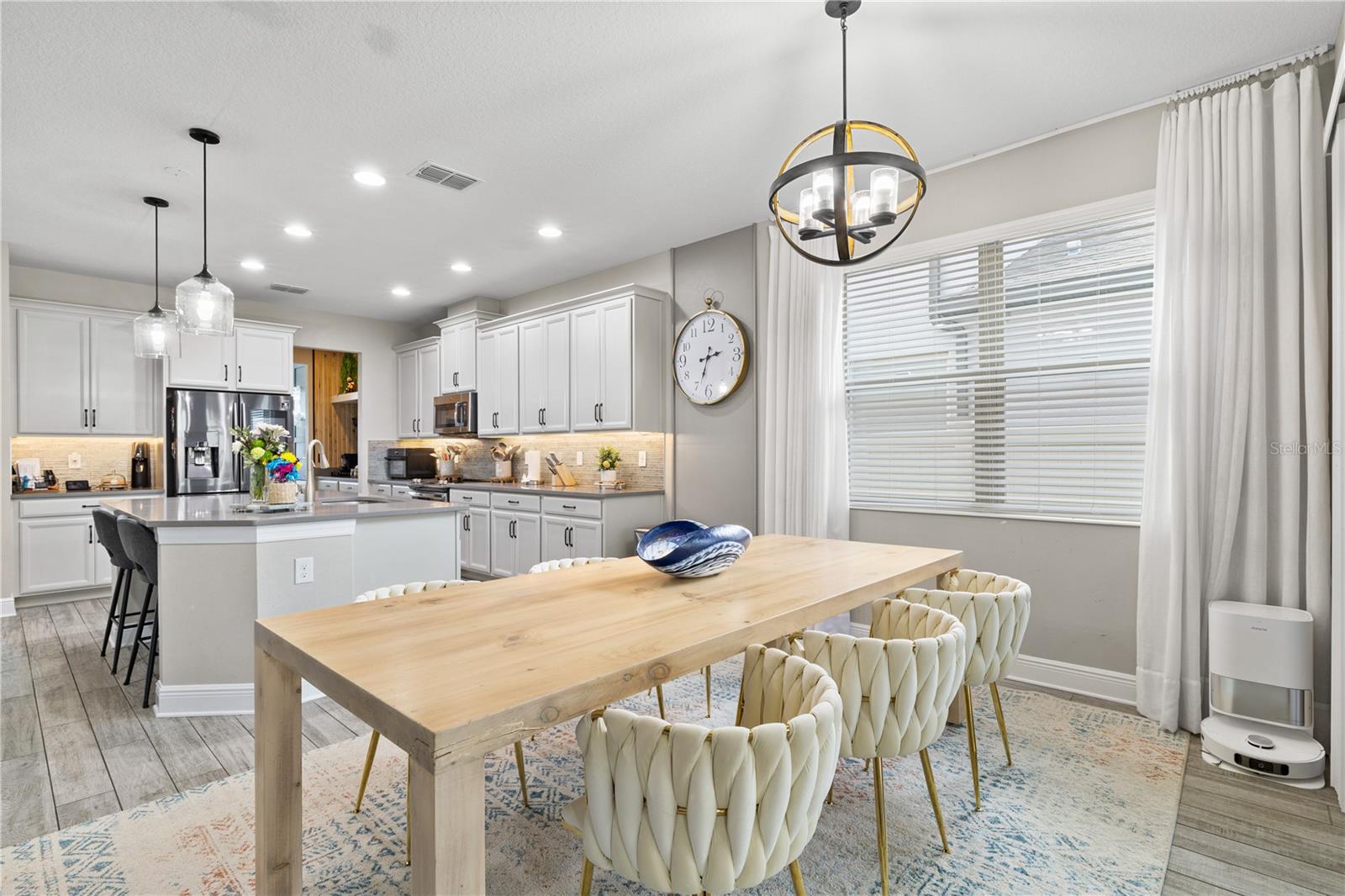JOHNS LAKE LANDING - Residential