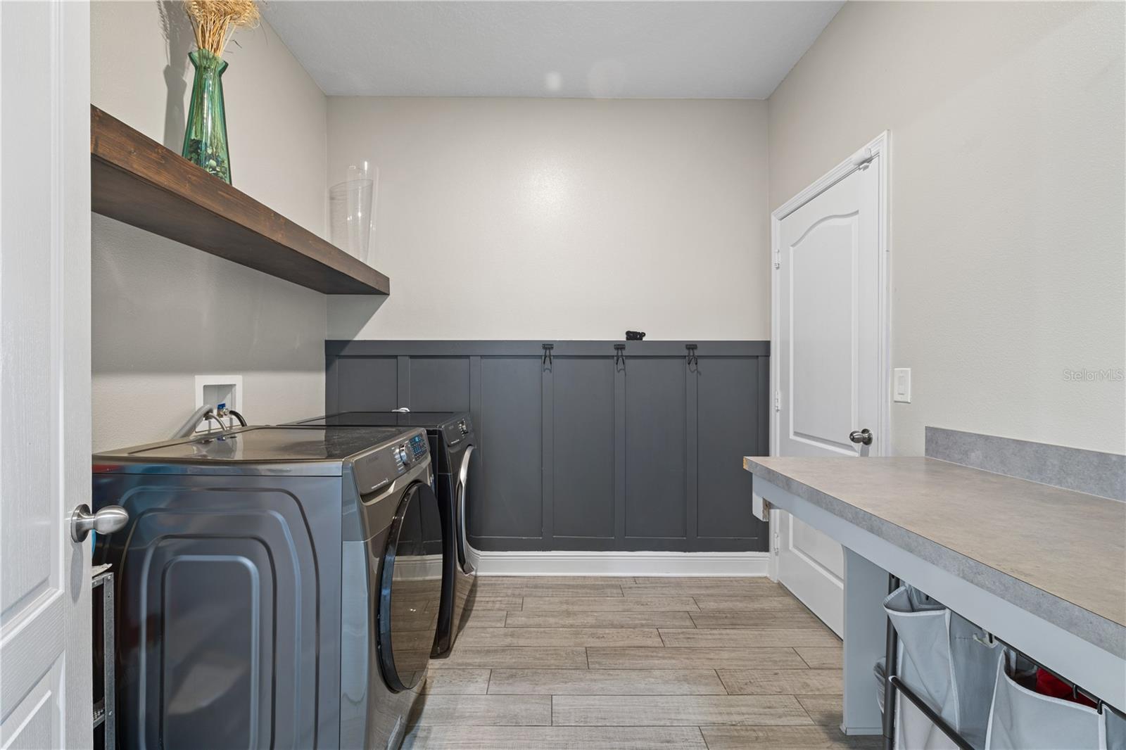 JOHNS LAKE LANDING - Residential